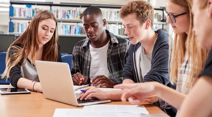 BA (Hons) Business Management with Foundation